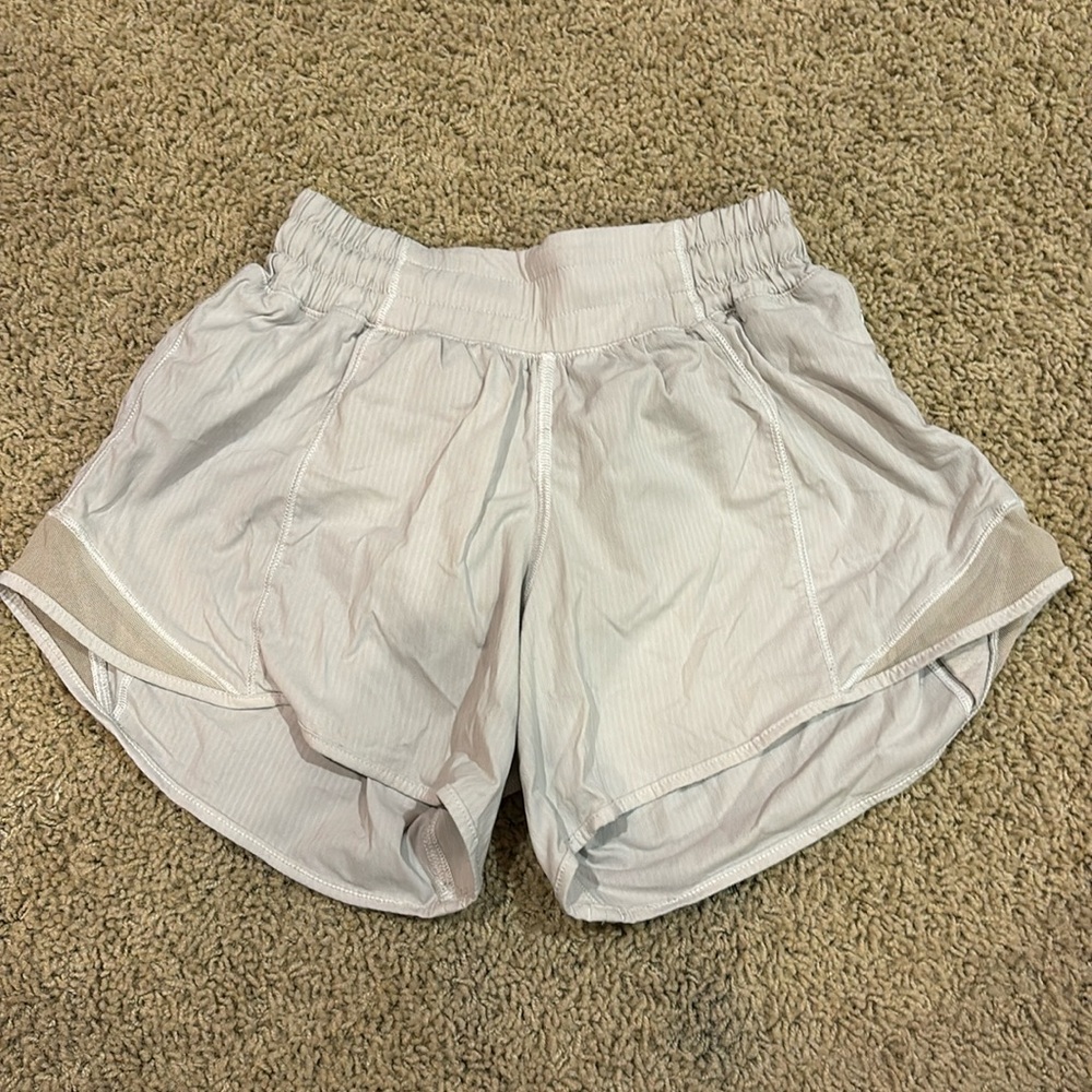 Lululemon size 2 Hotty Hot; inseam: 4 inch